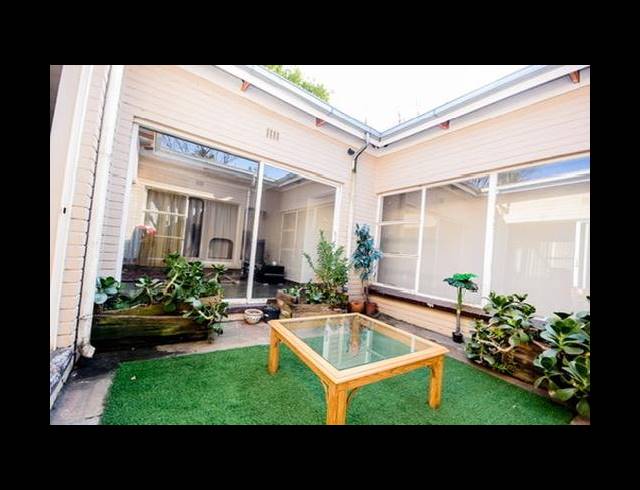 4 BEDROOM HOUSE FOR SALE IN VAN RIEBEECK PARK